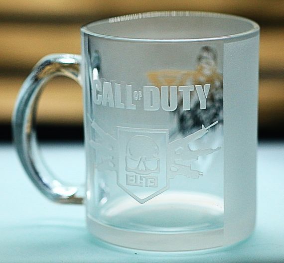 Скляна чашка 320 мл Call of Duty з гравіюванням подарунок для фаната COD ігрова кружка КОЛЛ ДЮТІ | Зображення 2