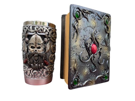 Подарунковий набір Стакан 3D Вікінг Лицар і Блокнот 3D «Лісовий Гримуар Лиси» | Зображення 1