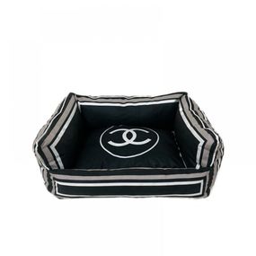 Брендовая лежанка для собак и кошек Chanel мягкая бархатная, черная
