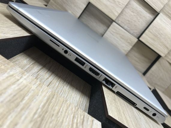 Ультрабук Б-класс HP EliteBook 840 G5 / 14"  IPS Touch / Core i7-8650U (4(8) ядра по 1.9-4.2 GHz) / 8GB DDR4 / 256GB SSD M.2 / UHD Graphics 620 / WebCam / USB 3.1 / HDMI б/у | Зображення 8