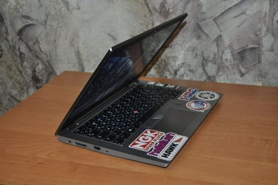 Ноутбук Б-клас Lenovo ThinkPad L13 Gen 2 / 13.3" (1920x1080) IPS / Intel Core i5-1145G7 (4 (8) ядра по 4.4 GHz) / 16 GB DDR4 / 256 GB SSD M.2 / Intel Iris Xe Graphics / WebCam / Windows 11 Pro б/в + Подарунок Бездротова мишка + флеш-накопичувач USB 32 ГБ | Зображення 6