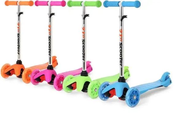 Зеленый Трехколесный самокат с светящимися колесами | Зображення 5