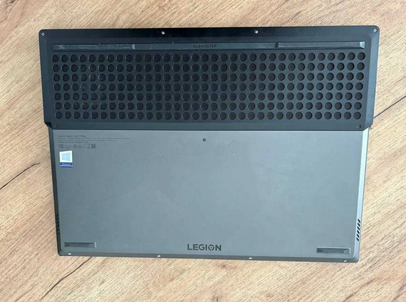 Ноутбук Lenovo Legion Y740 17.3" 144Hz i7 9750H 16Gb SSD 512Gb RTX 2080 MaxQ Б/В | Зображення 2