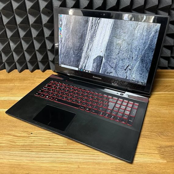 Ігровий ноутбук Б-клас Lenovo Y50-70 / 15.6" (1920x1080) TN / Intel Core i7-4720HQ (4 (8) ядра по 2.6 - 3.6 GHz) / 16 GB DDR3 / 256 GB SSD / nVidia GeForce GTX 960M, 2 GB GDDR5, 128-bit б/в | Зображення 3