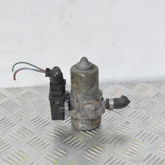 Вакуумний насос Audi A1 A3 Q2 Q3 TT 1996-2025 Насос вакуумний Ауді а1 а3 ку2 ку3 тт 1J0612181B | Зображення 1