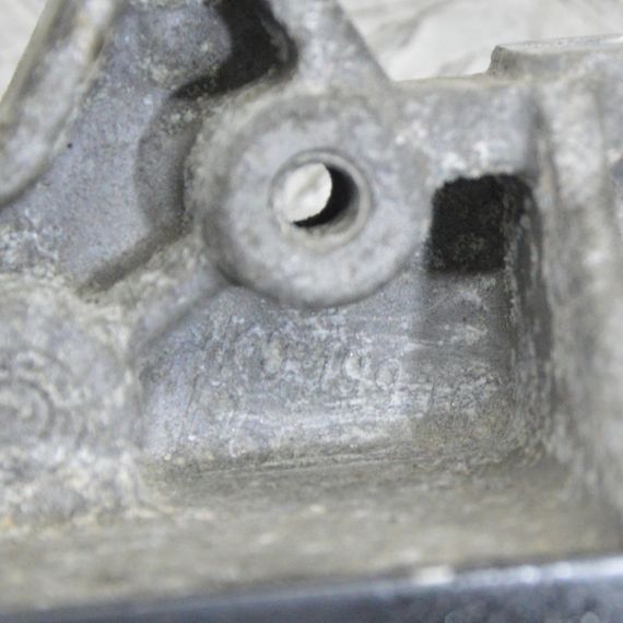 Кронштейн коробки передач 1.6 FSI Audi A3 2004-2013 Лапа опора коробки передач Ауді а3 1K0199111D | Зображення 2