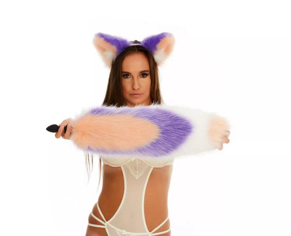 Анальний хутряний хвіст без пробки, Триколірний: Персиковий, фіолетовий, білий з персиковим кінчиком, OKOVA 50 см. sexstyle | Зображення 2