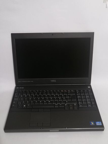Мобільна робоча станція Dell Precision M4700 / 15.6" (1920x1080) TN / Intel Core i7-3740QM (4 (8) ядра по 2.7 - 3.7 GHz) / 16 GB DDR3 / 256 GB SSD / Quadro K2000M, 2 GB DDR3, 128-bit / WebCam / Win 10 Pro б/в | Зображення 1