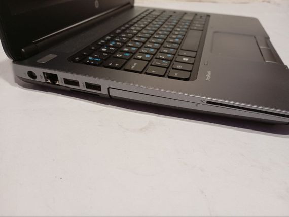Ноутбук Б-клас HP ProBook 640 G1 / 14" (1366x768) TN / Intel Core i5-4210M (2 (4) ядра по 2.6 - 3.2 GHz) / 8 GB DDR3 / 128 GB SSD / Intel HD Graphic 4600 / WebCam + USB-флешка 64 GB б/в | Зображення 4