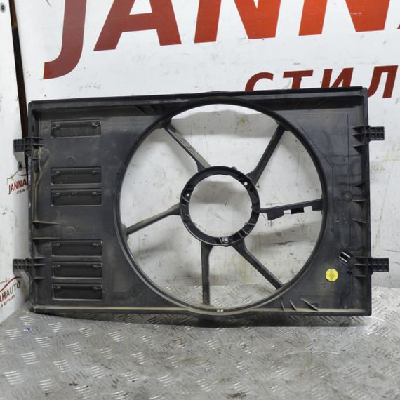 Дифузор вентилятора радіатора Audi A3 Q2 Q3 2012-2024 Корпус вентилятора Ауді 5Q0121205C