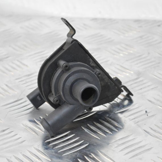 Додатковий водяний насос 1.2 Seat Altea Ibiza Leon Toledo 2010-2015 Помпа водяна Сеат Альтеа Ібіза Леон 1K0965561L