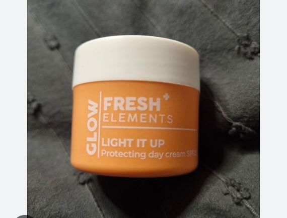 Захисний крем з ефектом сяяння шкіри FRESH ELEMENTS Glow Protecting Day Cream SPF25 15 ml