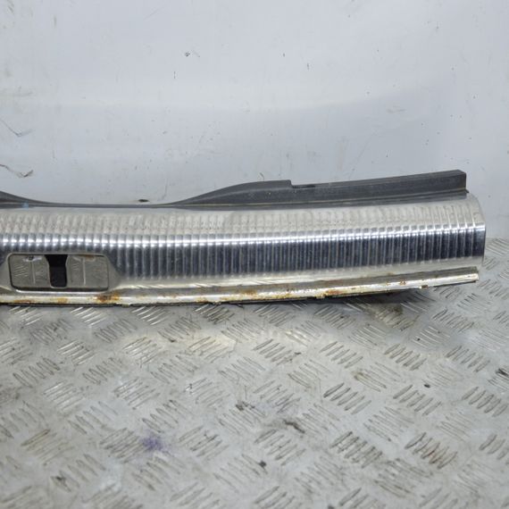 Накладка замка багажника Volkswagen Passat B6 2005-2010 Захист порога бажаника Фольксваген Пассат б6 3C9863459 | Зображення 2