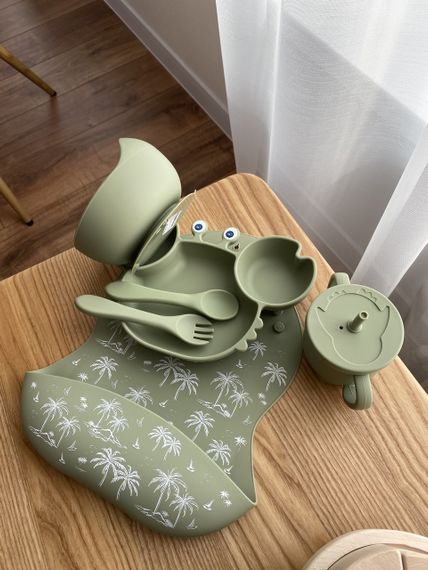 Набір дитячого силіконового посуду Краб оливка | Зображення 1