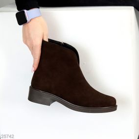 Практичні універсальні шоколадні зимові замшеві черевики низький хід 37