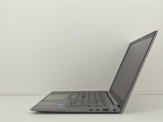 Ультрабук HP ZBook Firefly 14 G8 / 14" (1920x1080) IPS / Intel Core i7-1185G7 (4 (8) ядра по 1.2 - 4.8 GHz) / 16 GB DDR4 / 256 GB SSD / Intel Iris Xe Graphics / WebCam б/у | Зображення 3