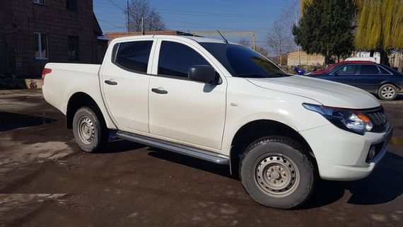 Боковые пороги Premium (2 шт., нерж.) Ø42 для Mitsubishi L200 2015-2024 гг | Зображення 3