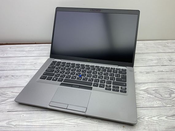 Ультрабук Б-клас Dell Latitude 5411 / 14" (1920x1080) IPS / Intel Core i7-10850H (6 (12) ядра по 2.7 - 5.1 GHz) / 8 GB DDR4 / 256 GB SSD / Intel UHD Graphics / WebCam б/в | Зображення 2