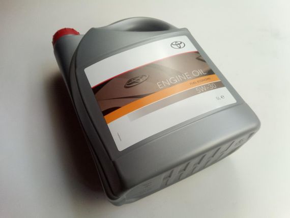 Олива моторна 5W-30 синтетична Тойота Fuel Economy 5 л (08880-80845) (0888080845) | Зображення 1