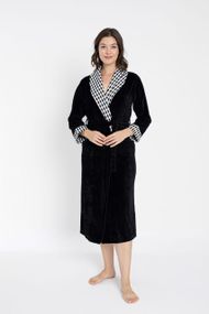 Женский велюровый халат Nusa 0499 длинный, черный 4XL