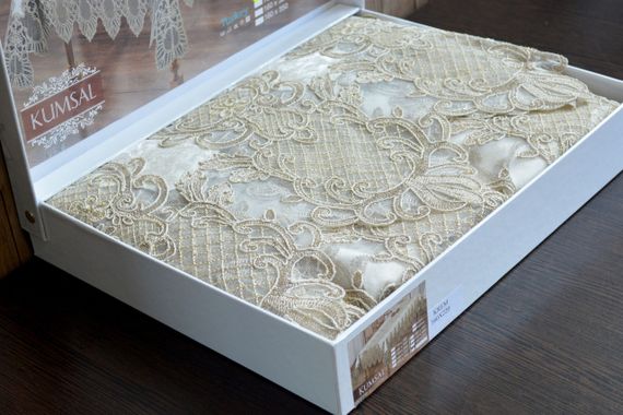 Велюрова скатертина з мереживом Haspen 160×300 см Kumsal, кремова | Зображення 2