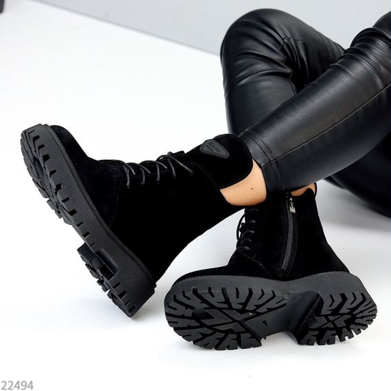 Круті повсякденні чорні черевики натуральна замша стильний декор 39