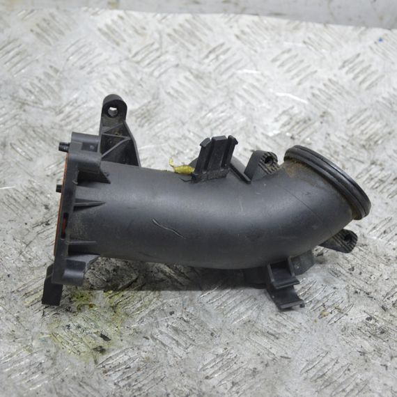 Патрубок повітряного фільтра 1.4 TSI Volkswagen Golf V 2003-2008 Трубка повітря Фольксваген Гольф 5 03C145861D | Зображення 1