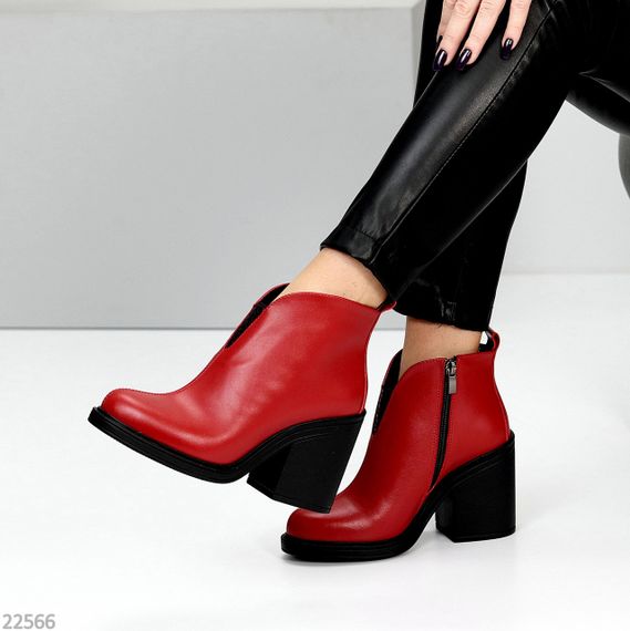 Яркие красные кожаные ботильоны — универсальная элегантность | Зображення 1