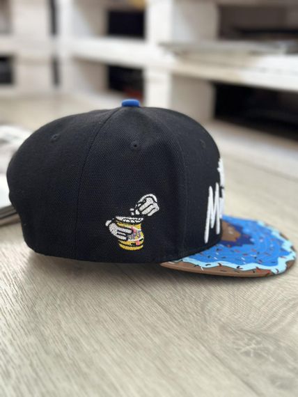 Кепка снепбек (Snapback)  Пончик  The mun chies Чорний з блакитним  56-61р (9052) | Зображення 1
