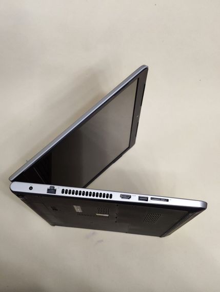 Ноутбук Dell Inspiron 17 5759 / 17.3" (1600x900) TN / Intel Core i5-6200U (2 (4) ядра по 2.3 - 2.8 GHz) / 8 GB DDR3 / 256 GB SSD / Intel HD Graphics 520 / WebCam / DVD-ROM б/у | Зображення 4
