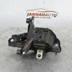 Подушка ліва VW Volkswagen Polo опора двигуна Фольксваген Поло 6Q0199555AE