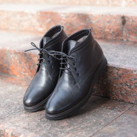 Черевики на натуральному хутрі (цигейці) 44 розмір