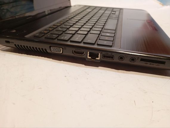 Ноутбук Б-класс LG S525 / 15.6" (1366x768) TN / Intel Pentium B950 (2 ядра по 2.1 GHz) / 8 GB DDR3 / 500 GB HDD / Intel HD Graphics / WebCam / АКБ не берет заряд б/у | Зображення 4