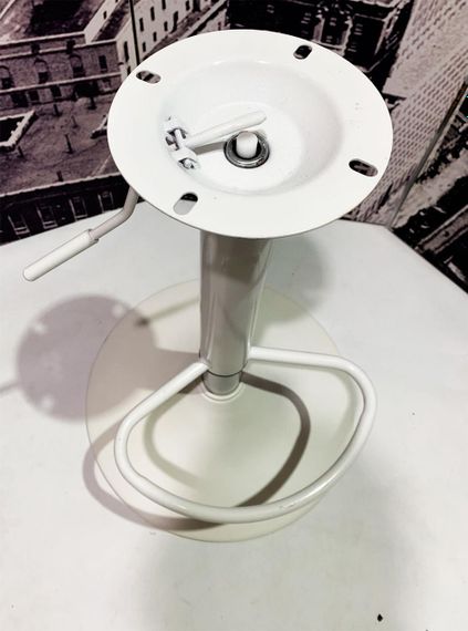 Барний стілець Foro Button Bar WT-Base на білій круглій опорі-дисці Ø 385 мм, регулювання висоти, м'яке сидіння велюр чорний В-1011 | Зображення 3