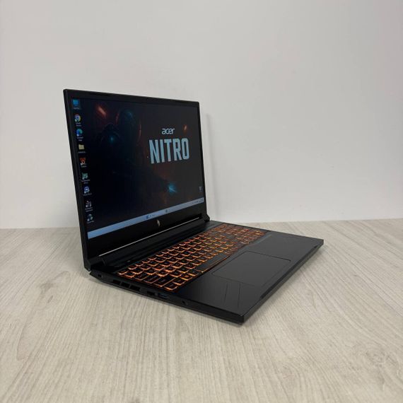 Игровой ноутбук Б-класс Acer Nitro V16 ANV16-41 / 16" (1920x1200) IPS / AMD Ryzen 5 8645HS (6 (12) ядер по 4.3 - 5.0 GHz) / 16 GB DDR5 / 512 GB SSD / nVidia GeForce RTX 4060, 8 GB GDDR6, 128-bit / WebCam б/у | Зображення 4
