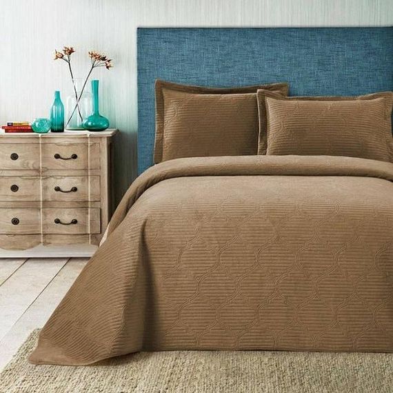 Покрывало(240х260см) с наволочками (50х70см) Toskana Tas Велюр