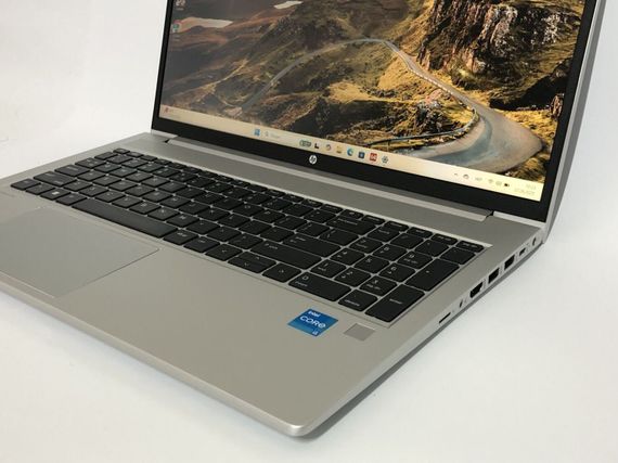 Ультрабук HP ProBook 450 G8 / 15.6" (1920x1080) IPS / Intel Core i5-1135G7 (4 (8) ядра по 1.5 - 4.2 GHz) / 16 GB DDR4 / 512 GB SSD / nVidia GeForce MX450, 2 GB GDDR6, 64-bit / WebCam / Win 11 Pro б/у + Подарок Флеш-накопитель Kingston 64GB | Зображення 8