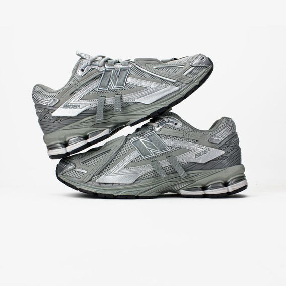 Демісезонні кросівки New Balance шкіра,текстиль колір срібний/металік | Зображення 2