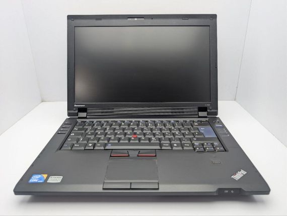 Ноутбук Lenovo ThinkPad L412 / 14" (1366x768) TN / Intel Core i3-380M (2 (4) ядра по 2.5 GHz) / 4 GB DDR3 / 250 GB HDD / Intel Graphics / WebCam / DVD-ROM / АКБ не тримає б/в | Зображення 2