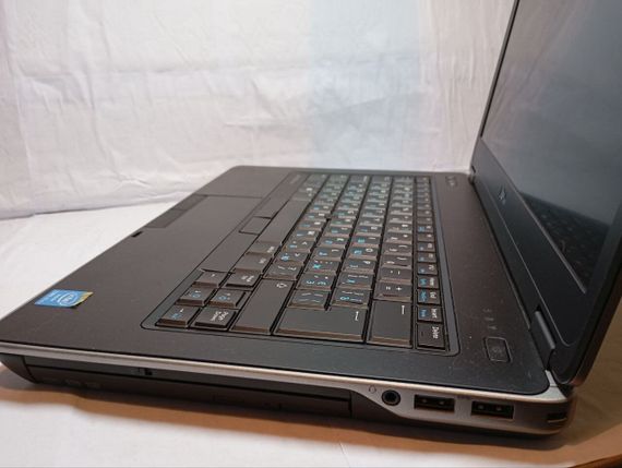 Ноутбук Б-класс Dell Latitude E6440 / 14" (1366x768) TN / Intel Core i5-4300M (2 (4) ядра по 2.6 - 3.3 GHz) / 8 GB DDR3 / 120 GB SSD / Intel HD Graphic 4600 / WebCam / DVD-RW + АКБ не берет заряд б/у | Зображення 5