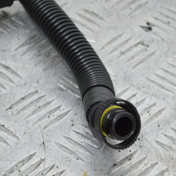 Трубка масловіддільника 1.0 EcoBoost Ford Fiesta Mk7 патрубок вентиляції картерних газів Форд Фієста CM5G6758DA | Зображення 1