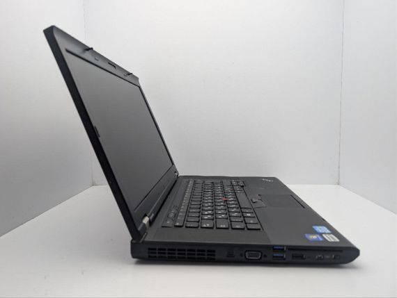 Мобильная рабочая станция Lenovo ThinkPad W530 / 15.6" (1600x900) TN / Intel Core i5-3320M (2 (4) ядра по 2.6 - 3.3 GHz) / 8 GB DDR3 / 500 GB HDD / nVidia Quadro K1000M, 2 GB GDDR3, 128-bit б/у | Зображення 3
