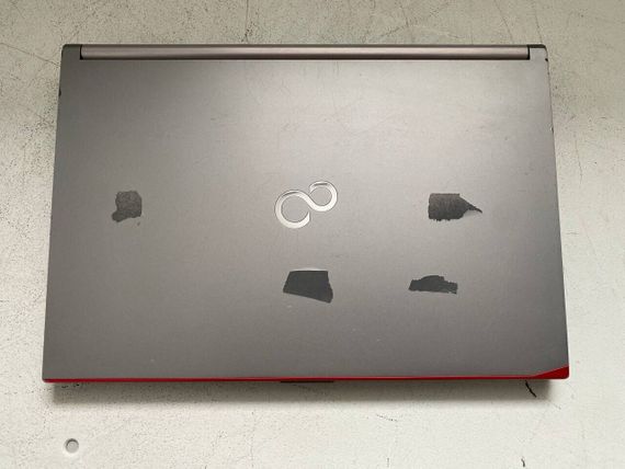 Мобільна робоча станція Б-клас Fujitsu Celsius H730 / 15.6" (1920x1080) TN / Intel Core i7-4900MQ (4 (8) ядра по 2.8 - 3.8 GHz) / 16 GB DDR3 / 128 GB SSD / nVidia Quadro K2100M, 2 GB GDDR5, 128-bit / WebCam б/в + Подарунок Зубна щітка Colgate | Зображення 6