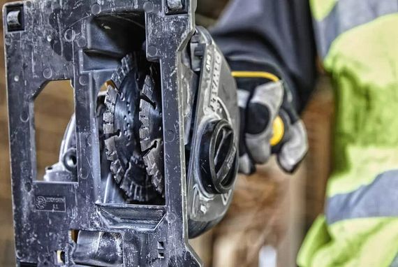 Штроборіз акумуляторний DeWalt без АКБ та ЗП DCG200NT | Зображення 7