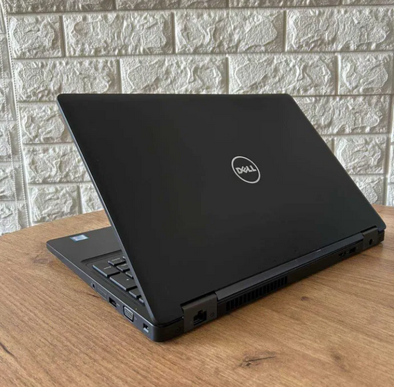 Ноутбук Dell Latitude 5580 HD i7 7600U 8GB HDD 500GB Nvidia 930MX Б/В | Зображення 4