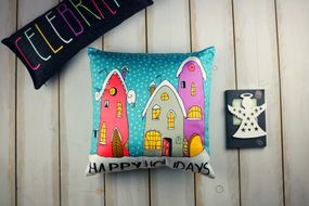 Подушка диванная с бархата Happy holidays 45x45 см (45BP_17NG028)