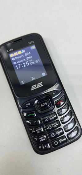 Кнопковий телефон 2E (E180)2023 black бу