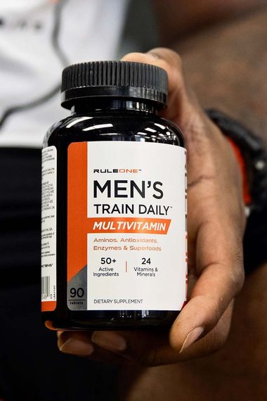 Комплекс витаминов для мужчин Rule 1 Men's Train Daily MultiVitamin 90 tablets | Зображення 2