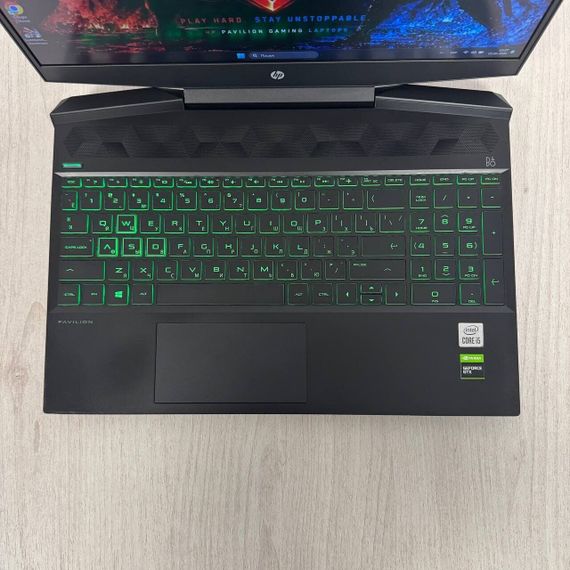 Игровой ноутбук HP Pavilion Gaming 15-dk1001ua / 15.6" (1920x1080) IPS / Intel Core i5-10400H (4 (8) ядра по 2.6 - 4.6 GHz) / 16 GB DDR4 / 256 GB SSD / nVidia GeForce GTX 1650 Ti, 4 GB GDDR6, 128-bit / WebCam б/у | Зображення 2