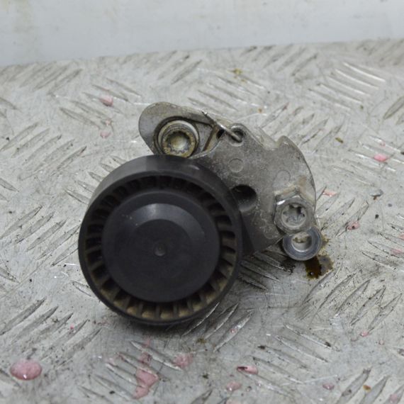 Натягувач приводного ременя 1.2 / 1.4 TSI Skoda Fabia Octavia Натяжний ролик Шкода Фабія Октавія 04E145299L